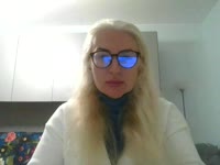 I’m a girl who balances calmness with a touch of playfulness. I enjoy feeling the rhythm of life, catching small moments and turning them into an atmosphere you want to stay in. I appreciate honesty, sincerity, and easy communication—it