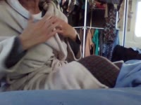 Jolie brunette, piquante et pétillante, je suis là pour te donner un pur moment de plaisir et de détente.
Viens me voir en show privé en train de me caresser pour toi....et jouer avec mes sex toys.
Hummmm.......je sens que l