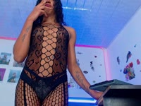 I am a very horny trans and daring I
like to show my butt in the camera