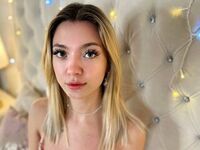 nude webcam girl pic AmandaHarris