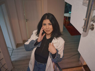 naughty camgirl fingering shaved pussy RyvaNoir