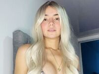naked girl with webcam masturbating with dildo AlisonWillson