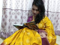 camslut spreading pussy AllenaTaylor