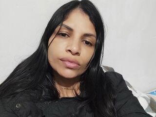 naked camgirl photo AnaRomina