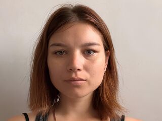 live webcam performer AndreThreat