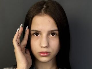 topless camgirl AnnetPintonin