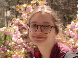 naked girl with webcam fingering pussy AureliaVyxen