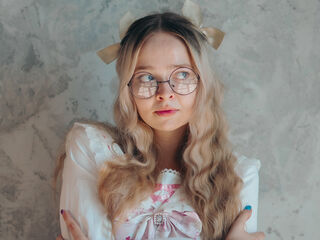 camwhore masturbating with sextoy BellaMorley