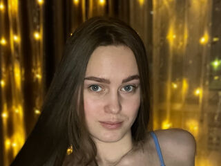 camgirl showing pussy BernardineCaiafa