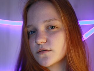 girl showing tits CandaceMori