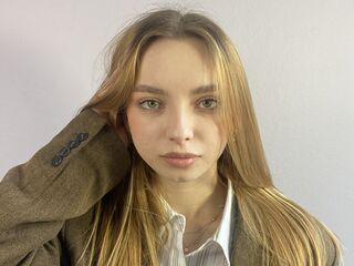 hot strip tease webcam ChariseKuhnke