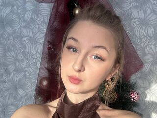 shower CharoletteHeckle