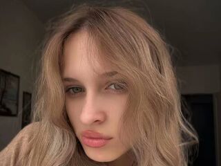 fingering cam slut ChiaMaia
