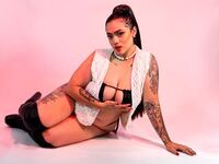 naughty camgirl masturbating with vibrator CondeEmily