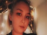 live cam girl CrystalSins