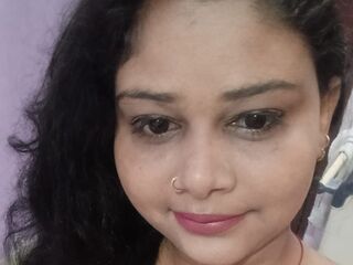 live sex show CurvySoniya