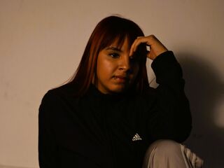 cam girl showing tits EliseVargas