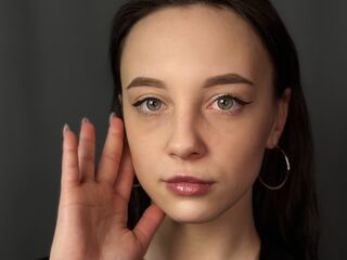 chat show EllynDarvish