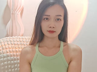 camgirl masturbating with dildo EloisePetit