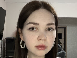 naked girl with webcam fingering pussy EmiliRoyzi