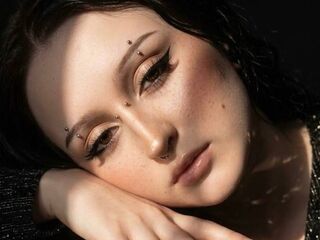 masturbating camgirl EmmaBlissa