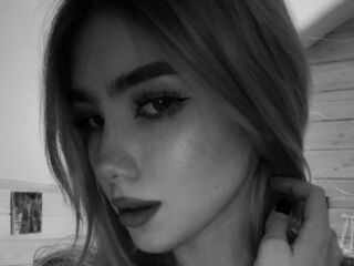 chat room live show EmmaBlond