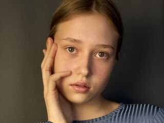 naked girl with cam fingering EvelinaMoorina