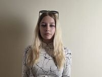 webcam strip tease show EvelynReynaga