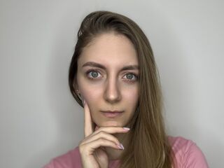 webcam babe chatroom GenevaAndrode