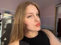 naked camgirl fingering pussy GraceHollis