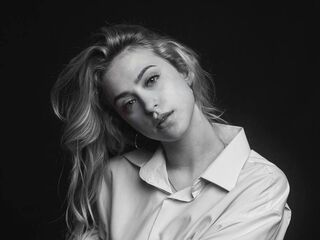 adult web cam GwynethHibbits