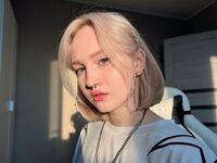 camgirl playing with sex toy IleneDrones