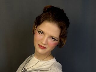 hot cam whore IrisKemp