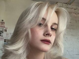 camgirl masturbating with sextoy JacintaSaad