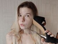 girl showing tits JessyDough