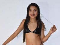 naughty camgirl masturbating with dildo JulietaPage