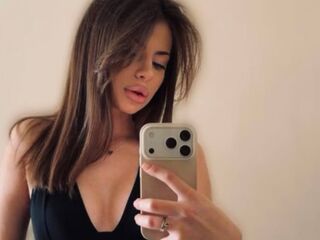 cam girl chat room KatrinGrant