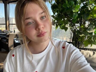 beautiful girl KendallHennig