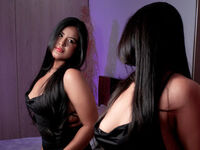 girl showing pussy KiaraRosen