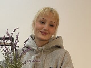 live cam show KyungMikes