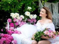 cam girl playing with dildo LeaNicole