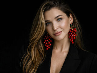 strip tease show LinaSinner