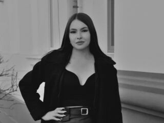 naked cam girl masturbating with sextoy LucilleWhite