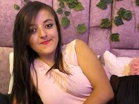 cam girl showing tits LucyBelleh