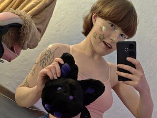 naked girl with webcam masturbating with vibrator LunaWillson