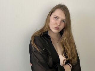 fingering cam girl MadalineMosman