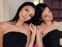 camslut showing tits MaraEverly