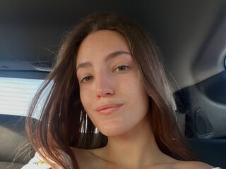 topless cam girl MaryannLiquori