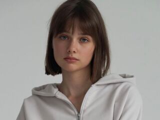 camslut showing tits MarylouHaws