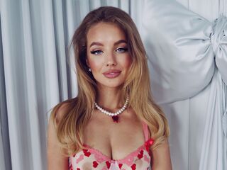 chat room photo MayaGal